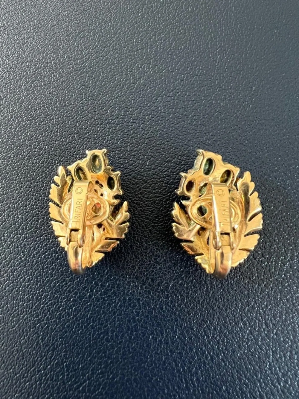 SCARCE 1950'S CROWN TRIFARI GOLD TONE Fruit Salad Clip on earrings - Picture 5 of 6